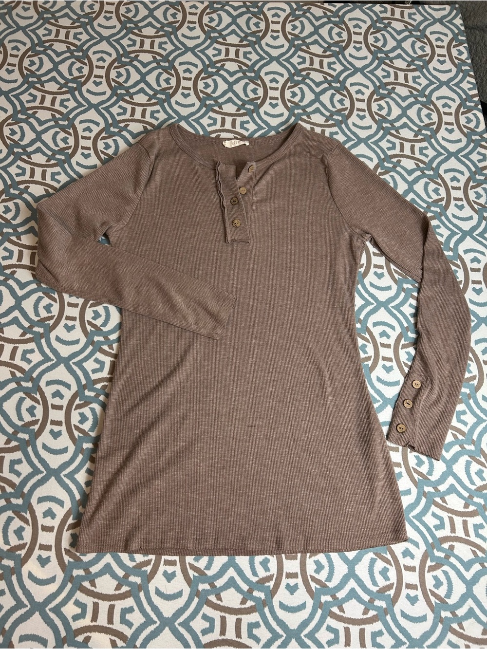 Women’s Taupe Long-Sleeve Henley Tunic Top